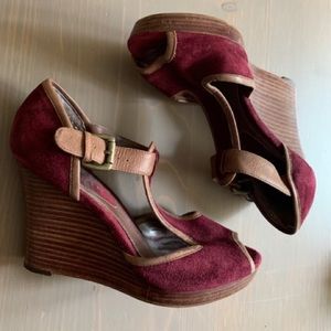 Burgundy & Tan T-Strap Suede Wedges Peep Toe 8.5